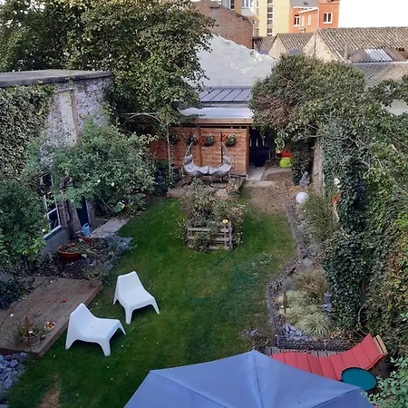 L'hôte Des Géants 4* Ath