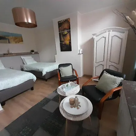 L'hôte Des Géants 4*