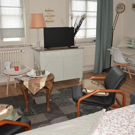 L'hôte Des Géants Bed and breakfast